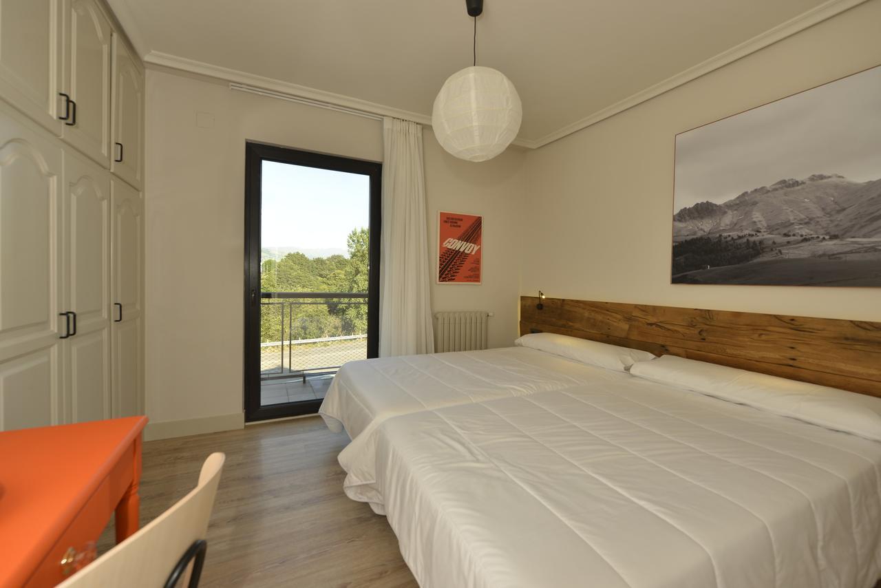 Hotel La Alfonsina Santibanez de Villacarriedo Kültér fotó