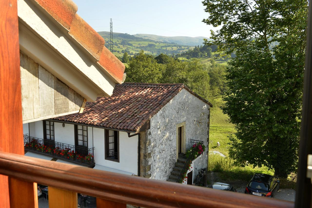 Hotel La Alfonsina Santibanez de Villacarriedo Kültér fotó