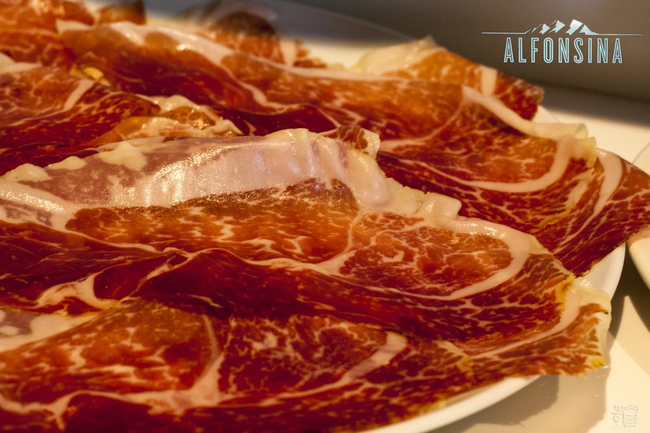 Hotel La Alfonsina Santibanez de Villacarriedo Kültér fotó
