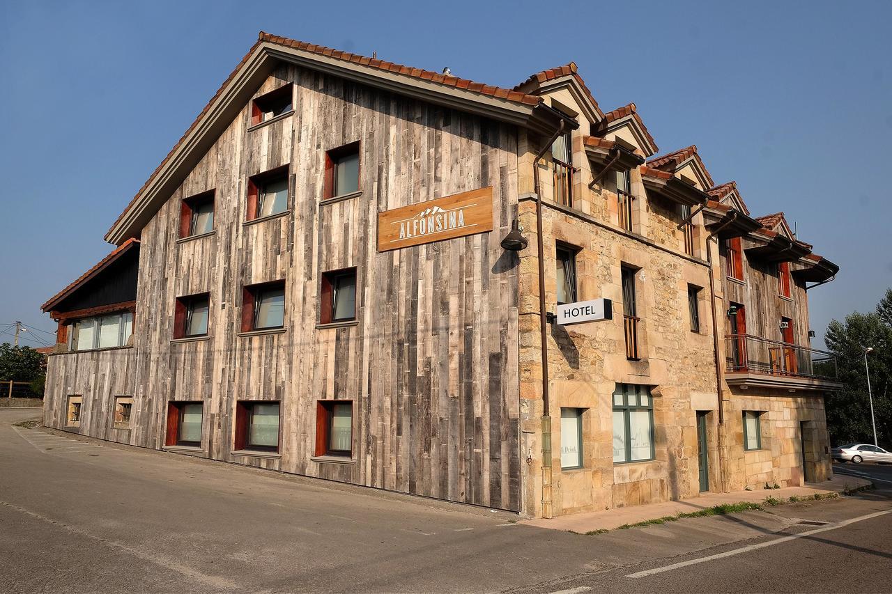 Hotel La Alfonsina Santibanez de Villacarriedo Kültér fotó